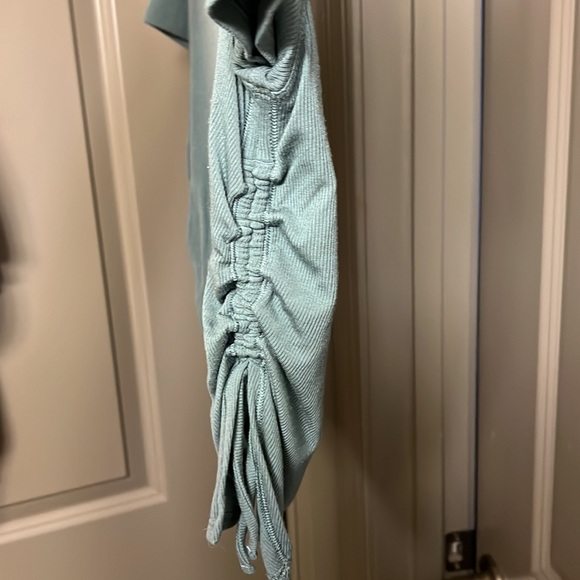 Lululemon side cinch ribbed crop tee size 6 tidewater teal - Picture 3 of 3